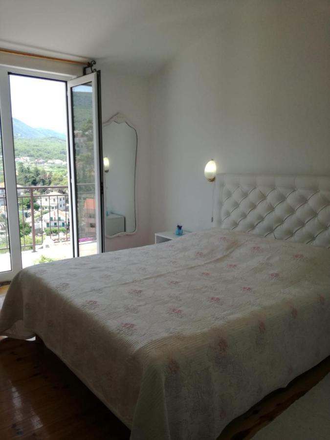 Apartmani Mladina Jelsa  Exterior foto